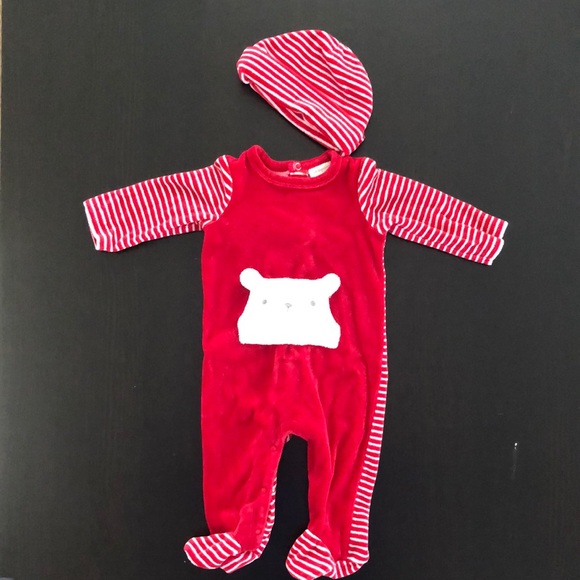 First Impressions Other - NWOT footsie with hat